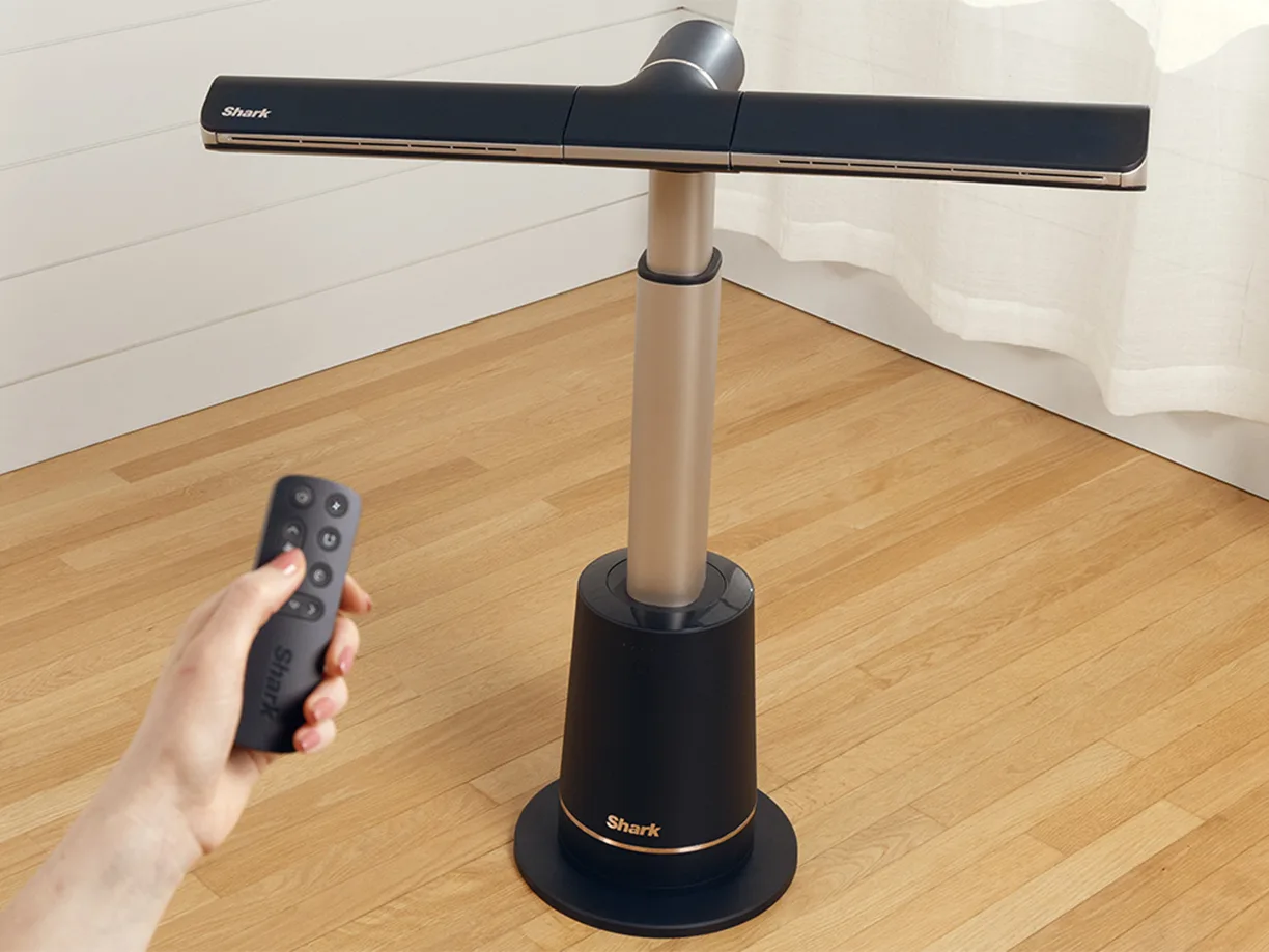 TurboBlade detachable magnetic remote
